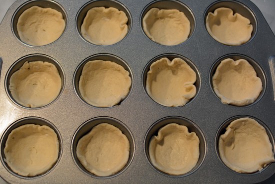 Pillsbury biscuit dough in muffin cup