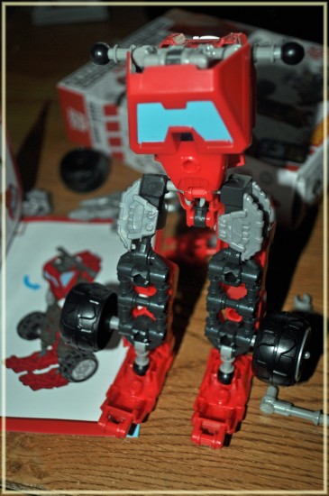hasbro transformers contruct bots