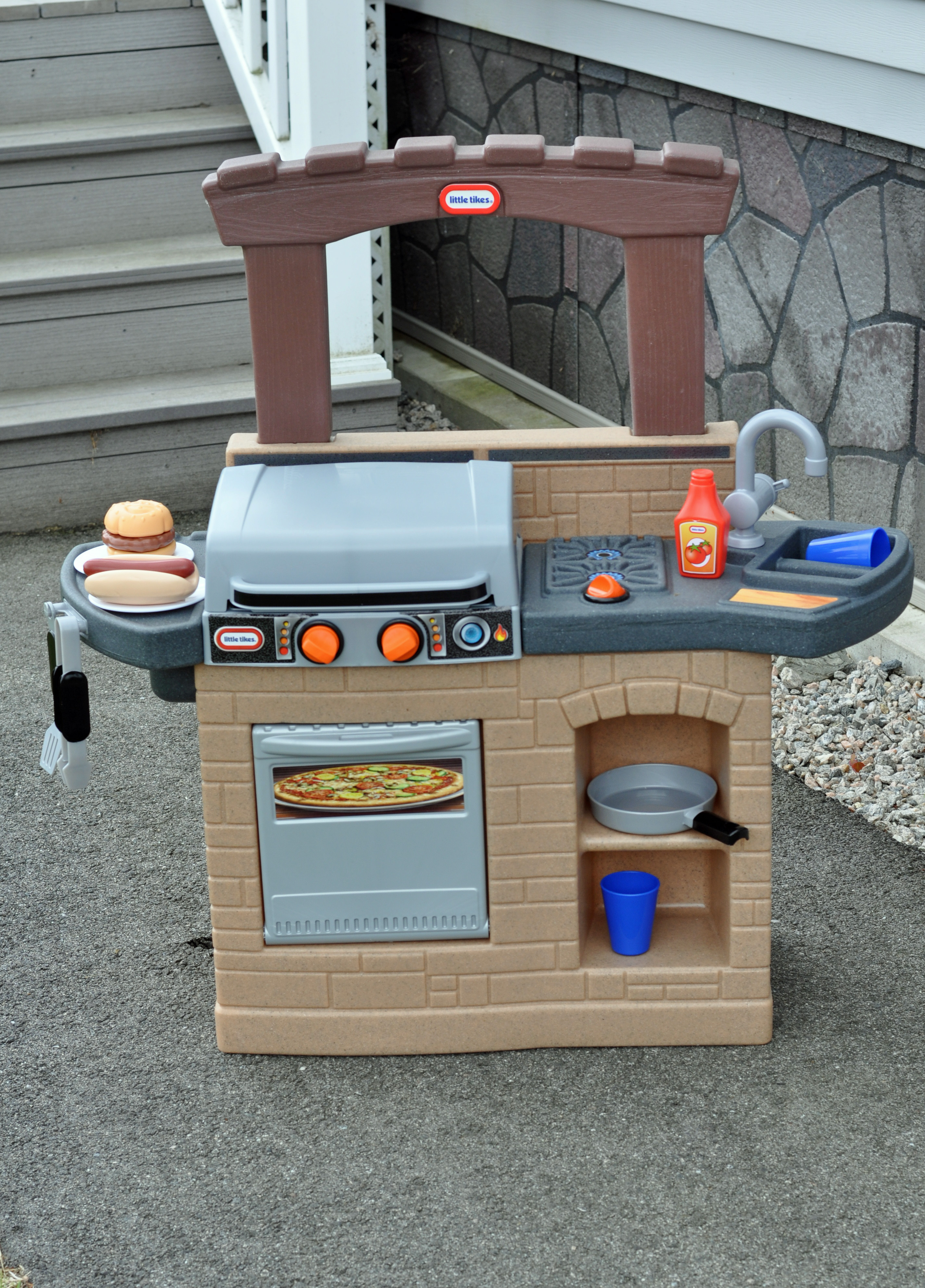 Anytime Is Grilling Time With The New Little Cook 'n Play Outdoor BBQ #Giveaway - Mommy's Fabulous Finds