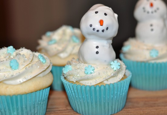 Snowman Cupcake With Peanut Butter Oreo Truffles