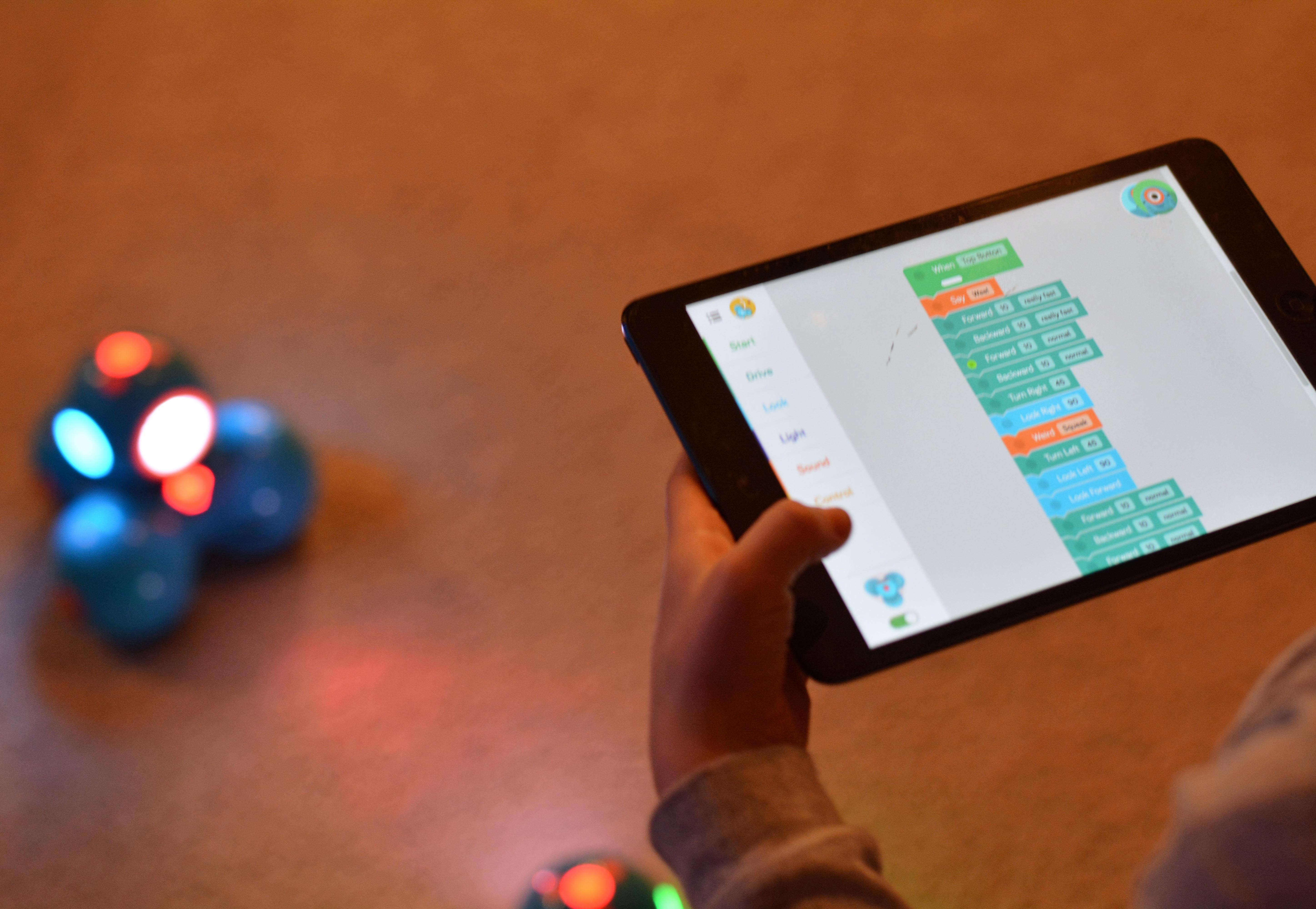 Dash & Dot ~ Teach Kids Programming - Teach Beside Me