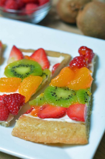 Fruit Pizza with Sugar Cookie Crust