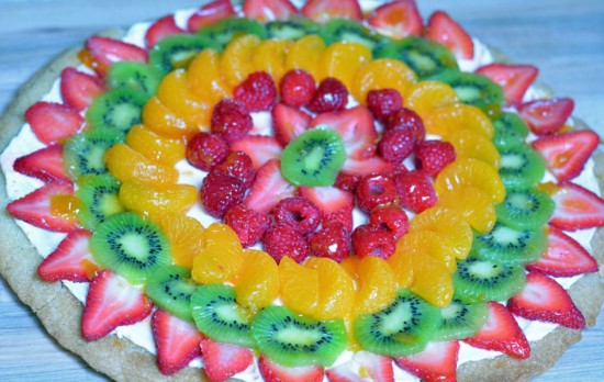 Fruit Pizza with Sugar Cookie Crust