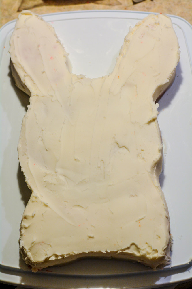 how to make an easter bunny cake with two round cakes