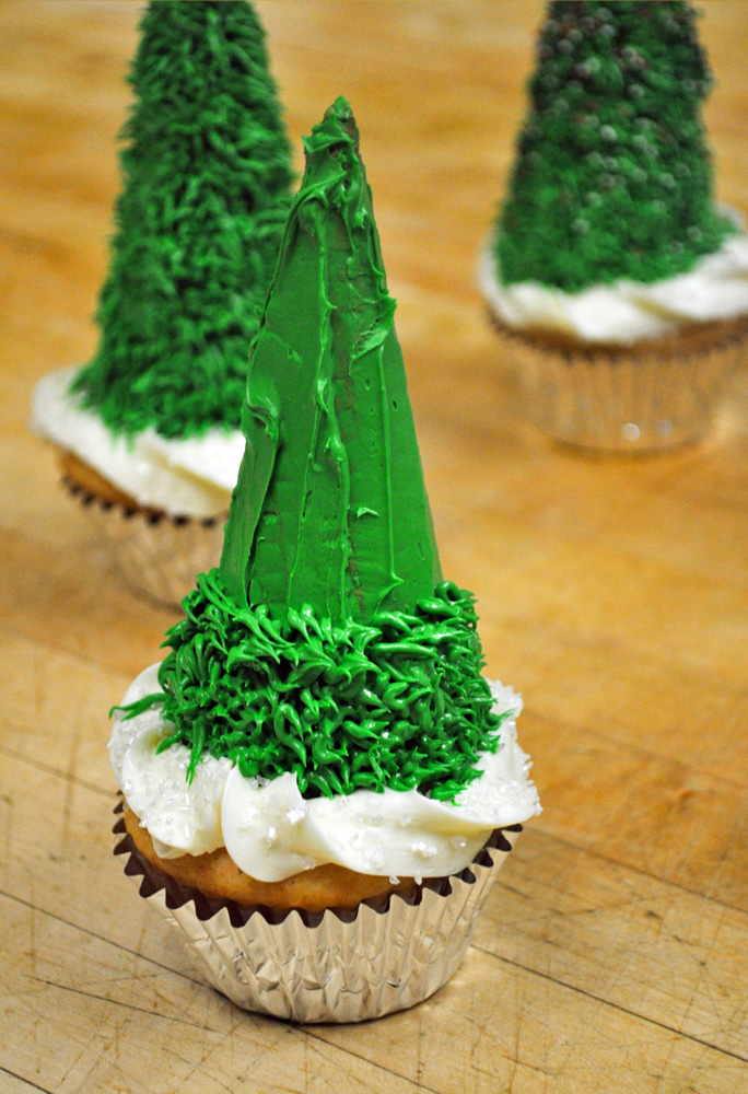 sugar cone christmas tree cupcakes