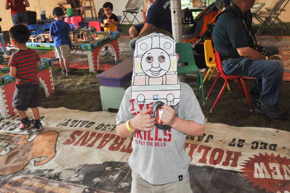 coloring thomas train wooden mask