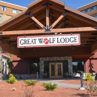 great wolf lodge new england entrance