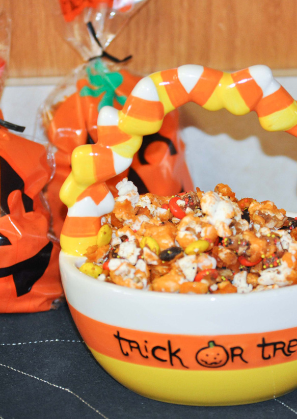 Halloween Popcorn Crunch