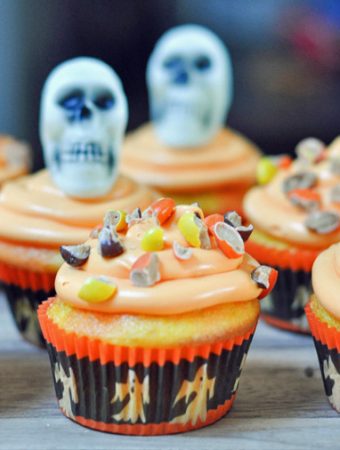 halloween cupcakes skeleton topper