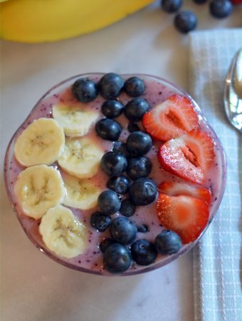 Banana Berry Smoothie Bowls