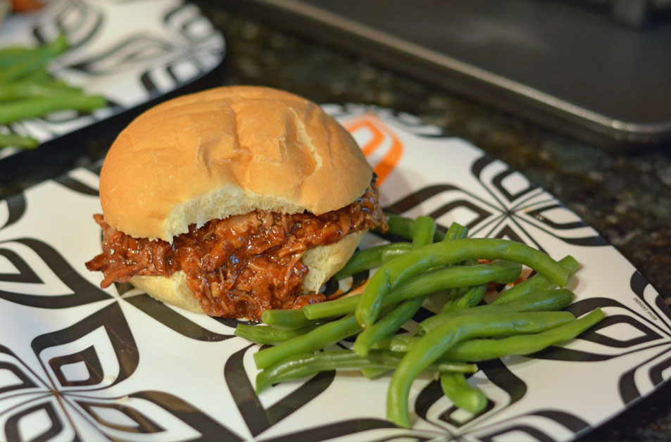 Tony Roma's pulled pork sandwich