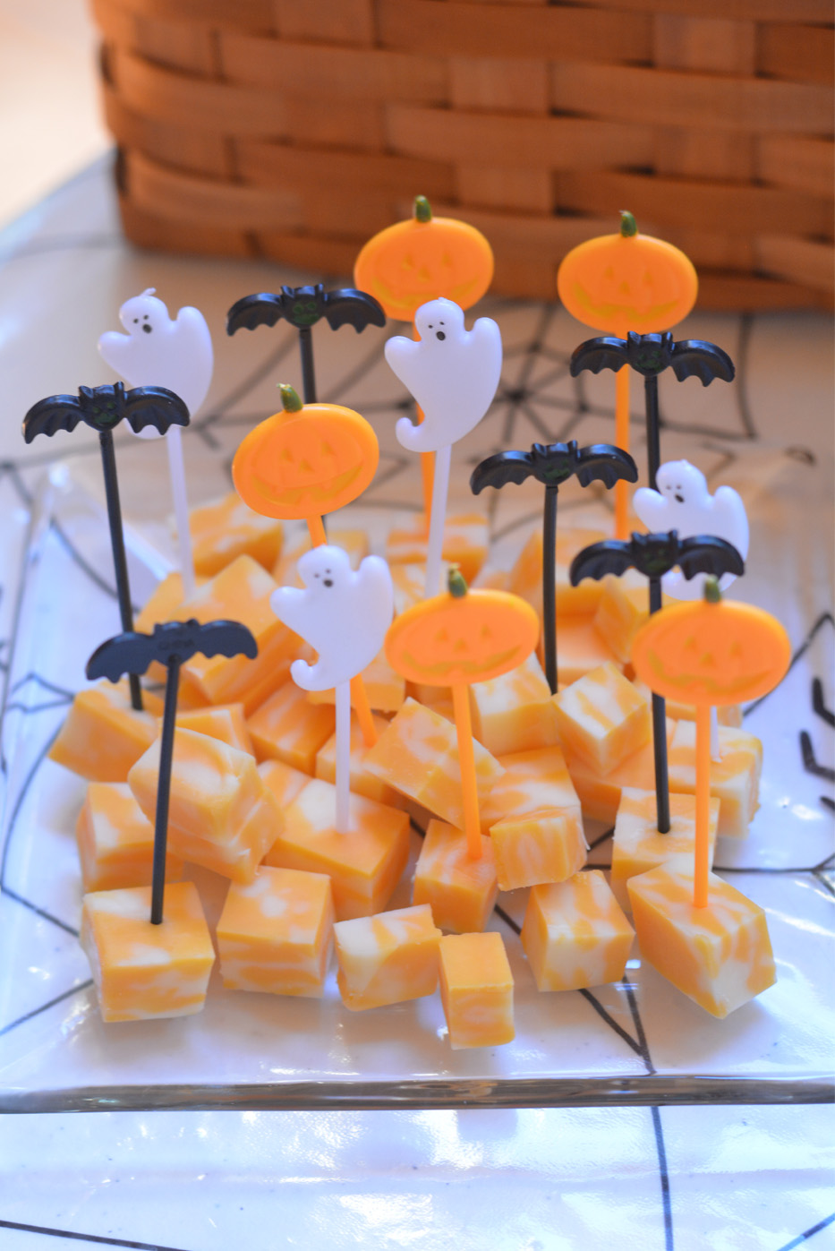 Halloween cheese bites