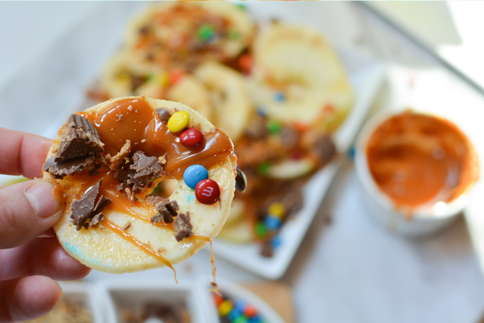 Tasty Caramel Apple Nachos