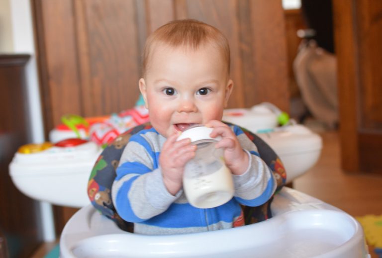 Combining Breast and Bottle Feeding