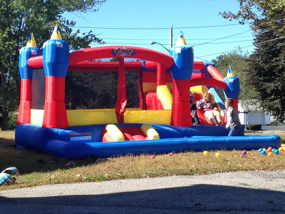 misty kingdom bounce house