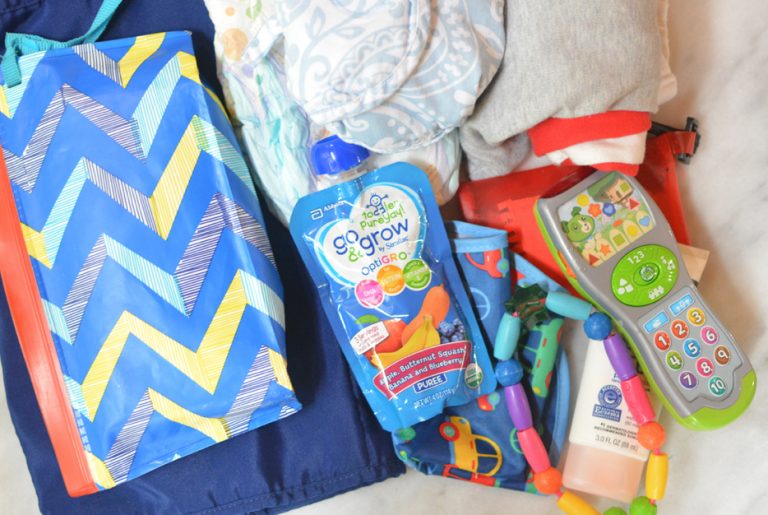 Diaper Bag Necessities – What to Keep in Your Diaper Bag