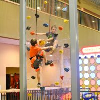 Great Wolf Lodge climbing wall