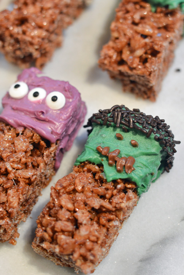 Easy Halloween Treats - Frankenstein Krispy Treats