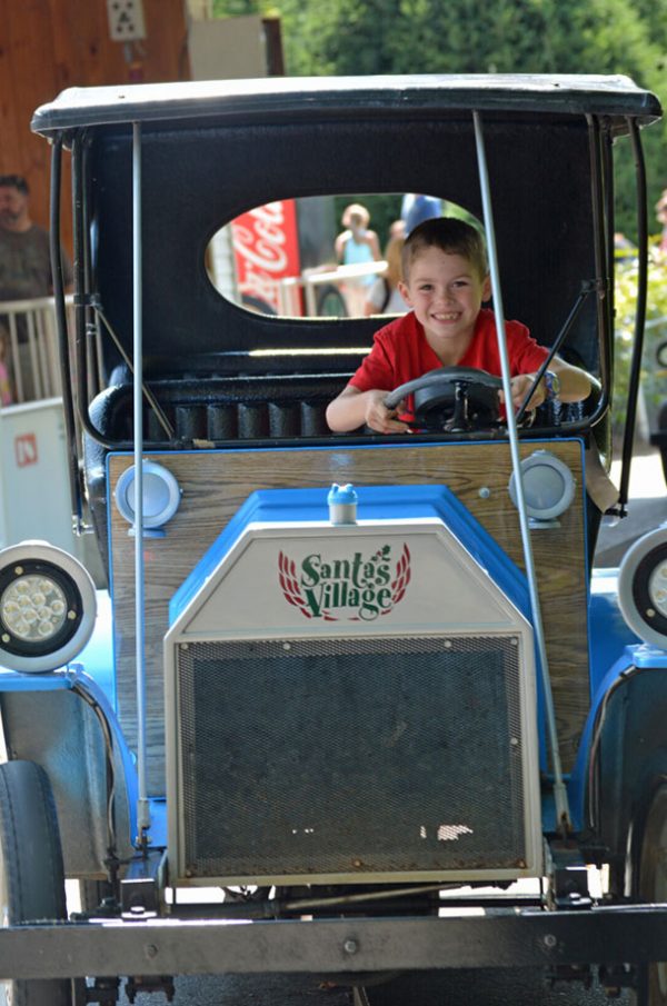 santas village antique car ride