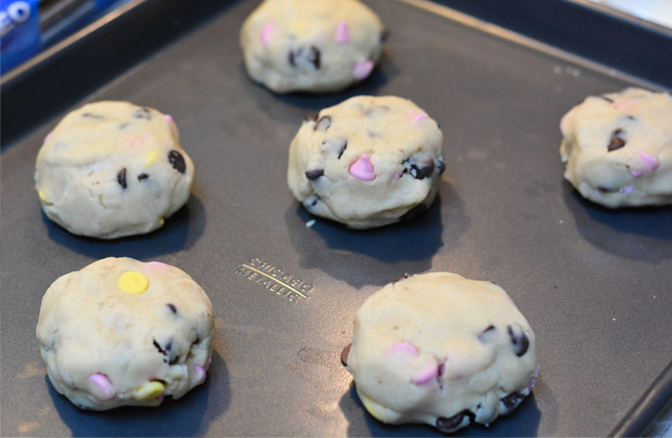 Oreo Stuffed Chocolate Chip Cookies