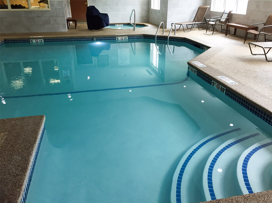 holiday inn tilton nh pool