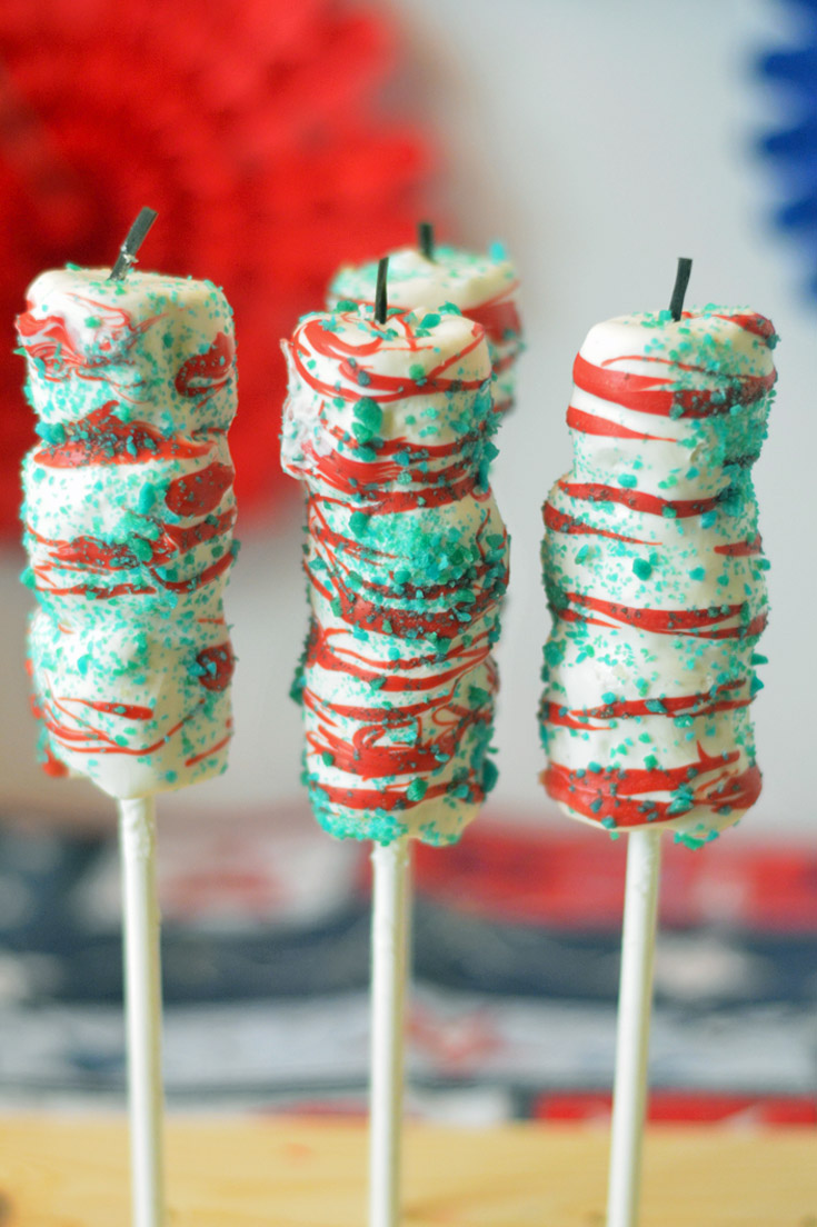 4th of July Marshmallow Pops with Pop Rocks