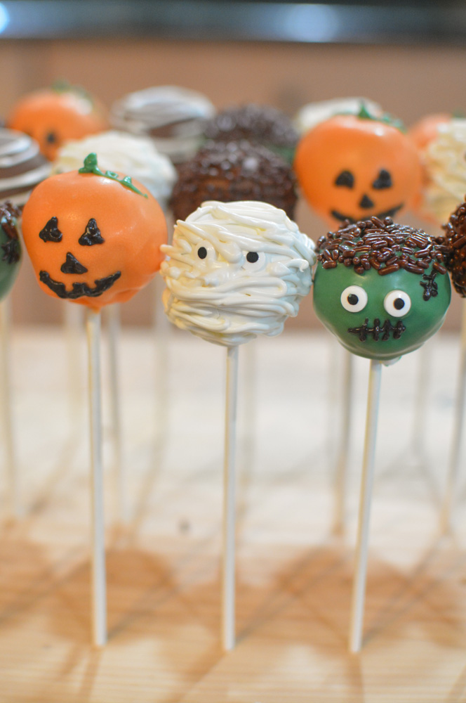 Halloween Cake Pops