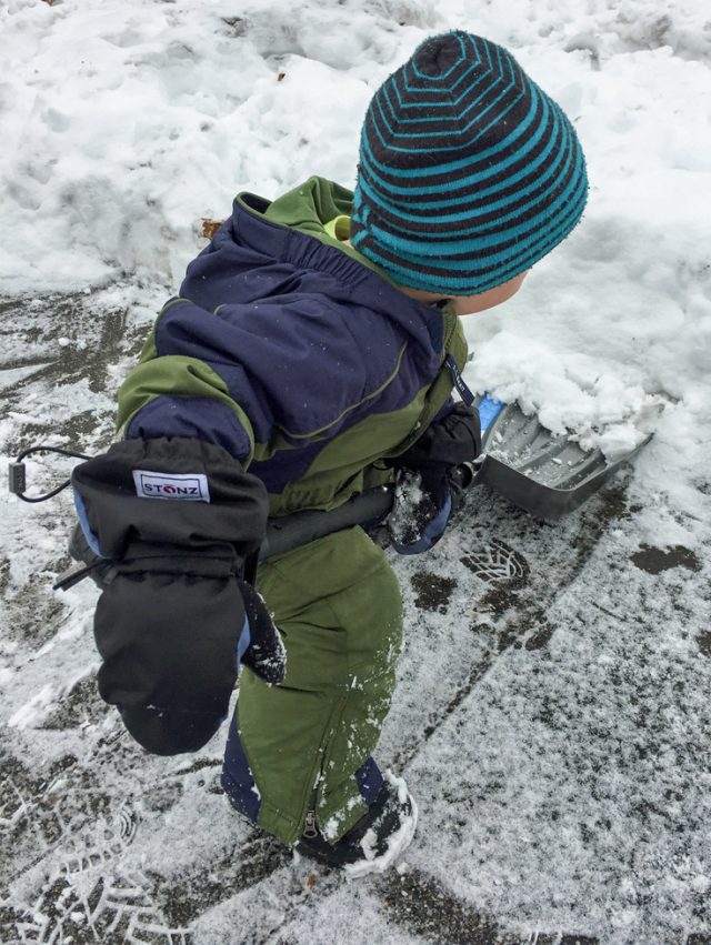 Stonz Mittens The Best Mittens For Toddlers Mommy's Fabulous Finds