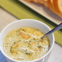 Crockpot Broccoli Cheese Soup