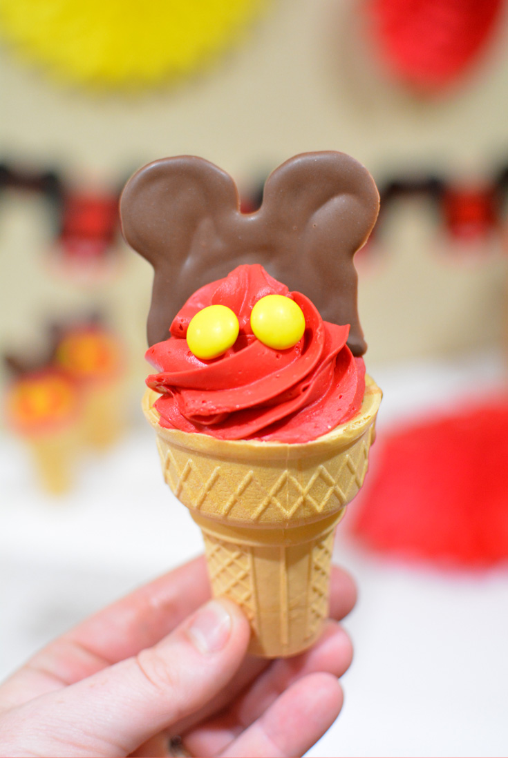 Mickey Mouse ice cream cone cupcakes