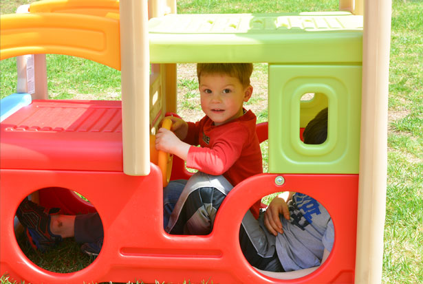 toddler driving pretend steering wheel