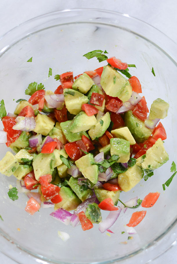 avocado tomato mix