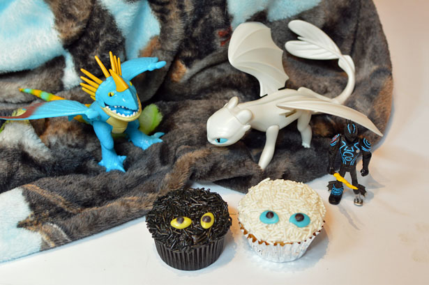 How to Train Your Dragon light fury cupcake