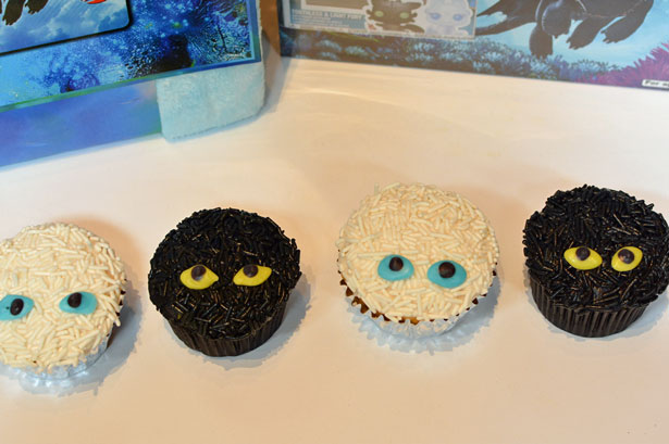 How to Train Your Dragon cupcakes