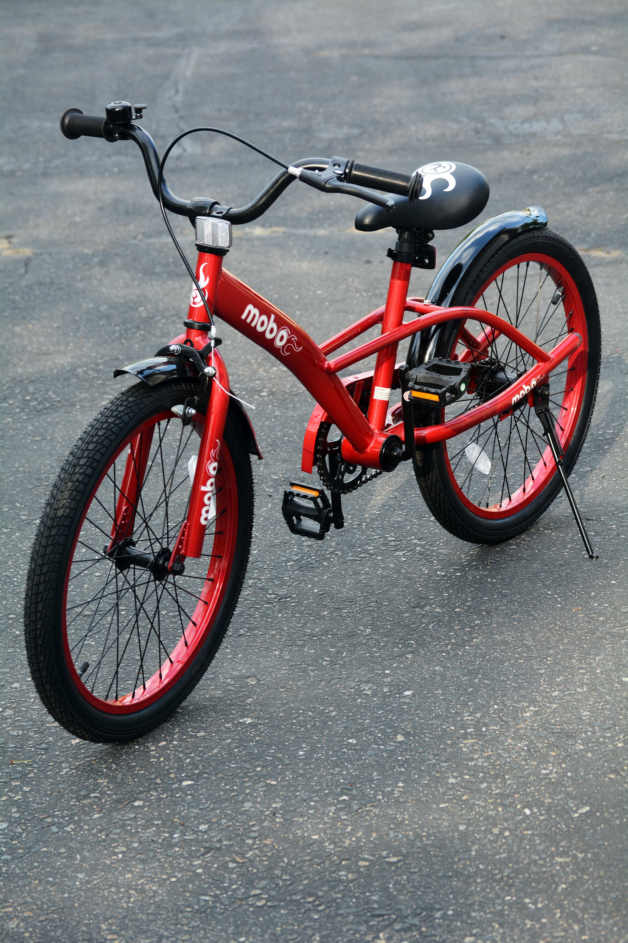 picture of red bicycle