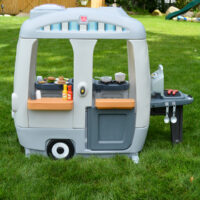 Step2 Stack 'n' Stay Cooking Adventure Camper