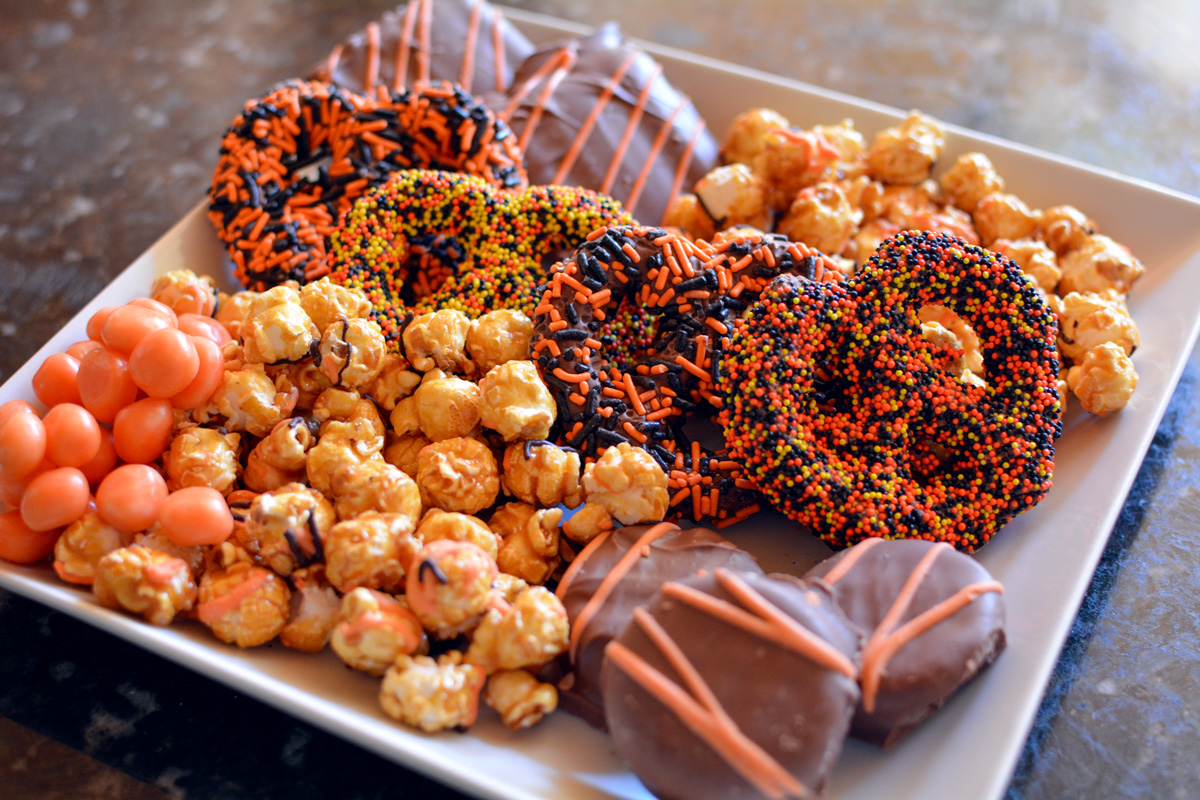 Halloween Chocolate Covered pretzels
